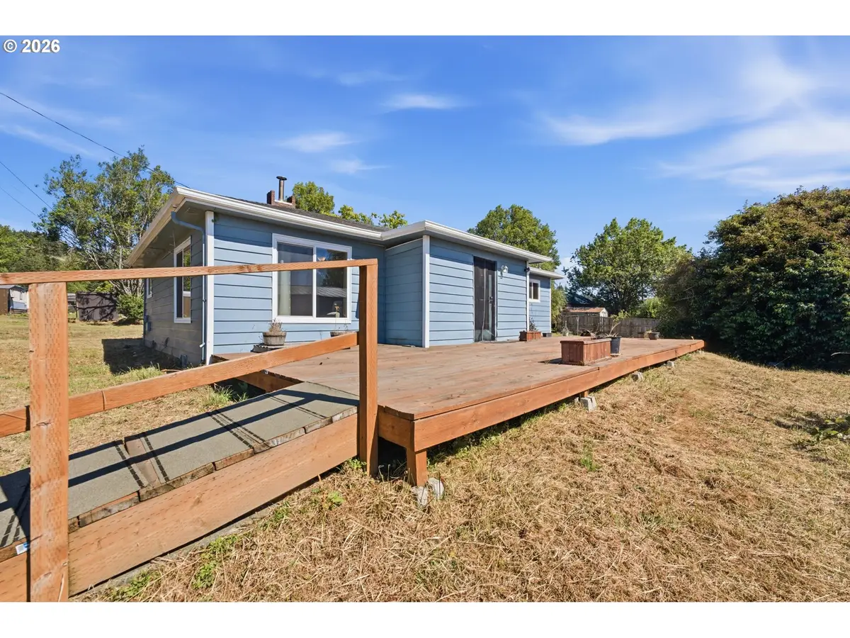 1825 Roseburg Rd, Myrtle Point, OR 97458 - #1