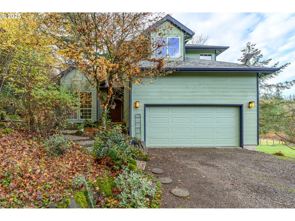 45245 SW Saddleback Dr, Gaston, OR 97119 - Image #1