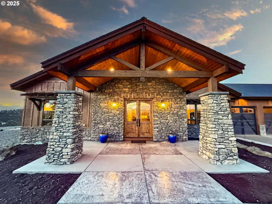 5907 NE Timber Ln, Prineville, OR 97754 - Image #3