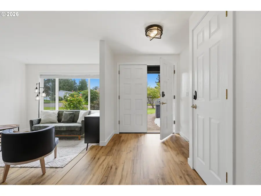 12311 Blue Ridge Dr, Oregon City, OR 97045 - #2