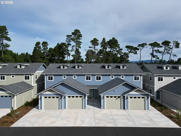 1443 37th St, Florence, OR 97439