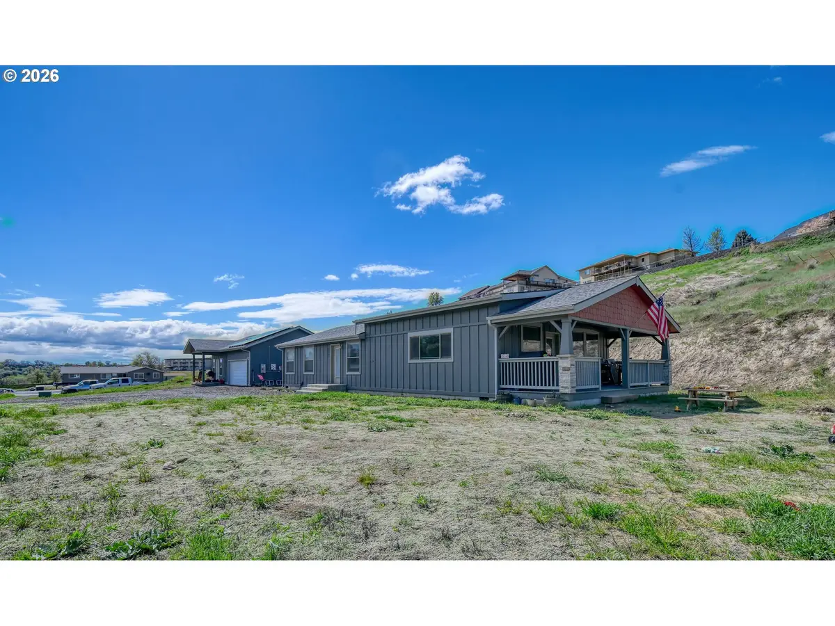 2221 NW Furnish Ave, Pendleton, OR 97801 - #1