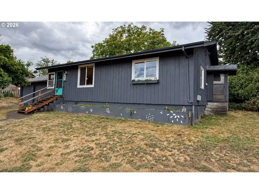 304 2nd St, Gaston, OR 97119 - #3