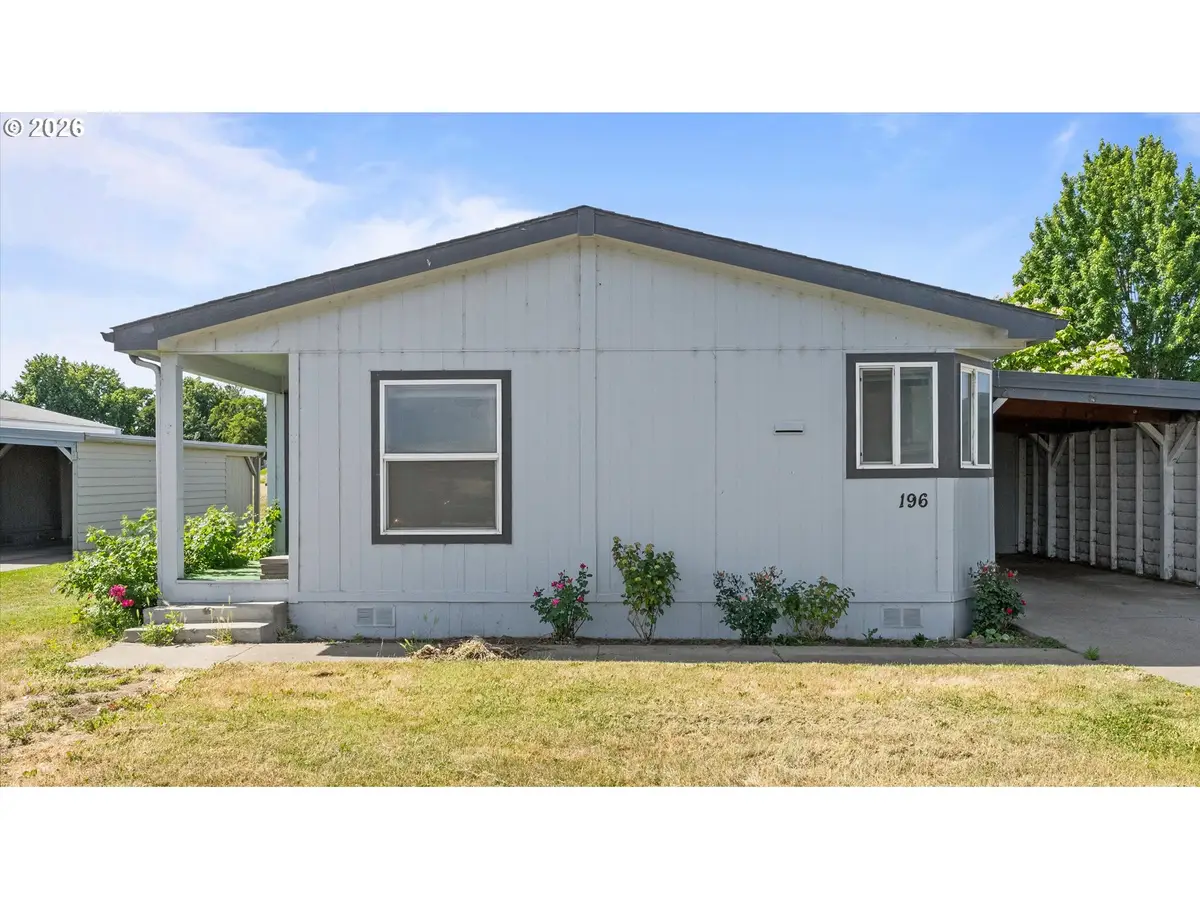 196 NE 11th Ave, Milton Freewater, OR 97862 - #1