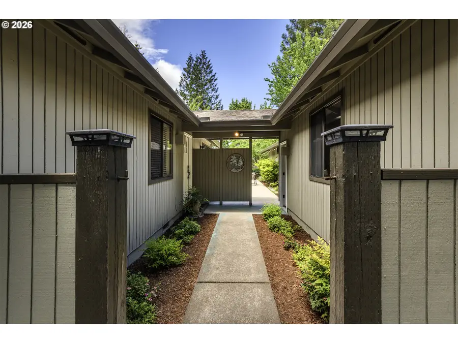18321 SW Jann Dr, Beaverton, OR 97003 - #3