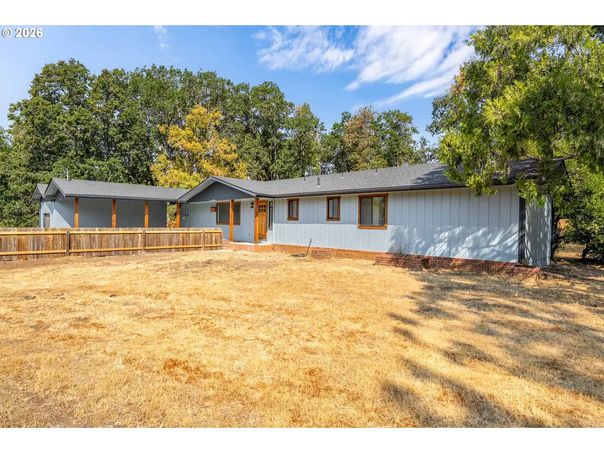 222 Shadywood Dr, Cave Junction, OR 97523 - #1