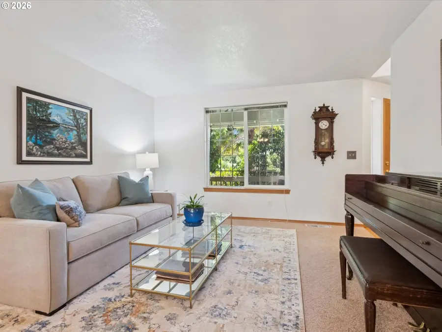 608 SE 18th Ave, Hillsboro, OR 97123 - #3