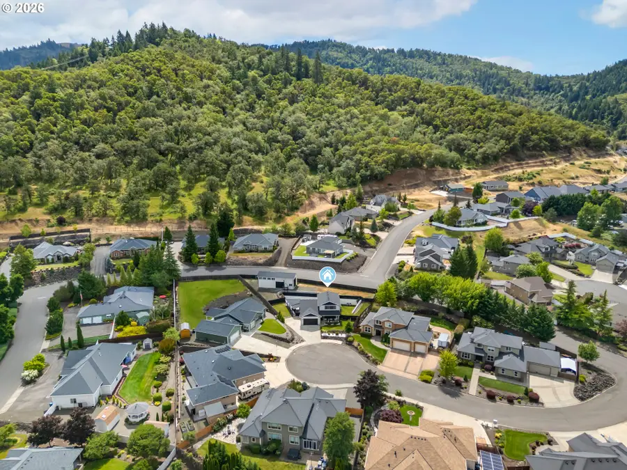 457 Augusta Ct, Winchester, OR 97495 - #3