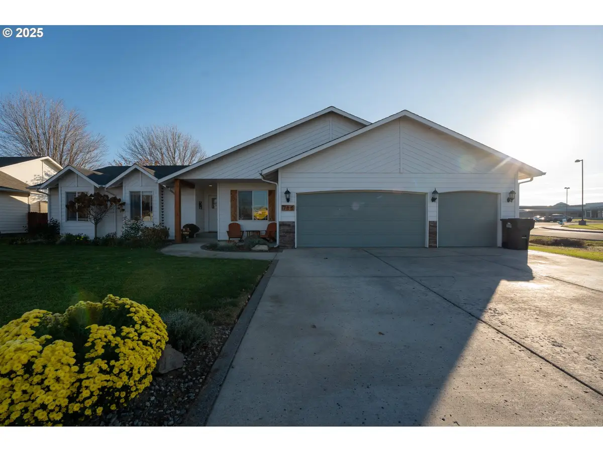 785 W Johns Ave, Hermiston, OR 97838 - Image #1