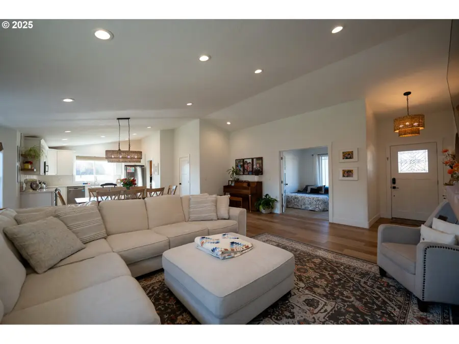 785 W Johns Ave, Hermiston, OR 97838 - Image #3