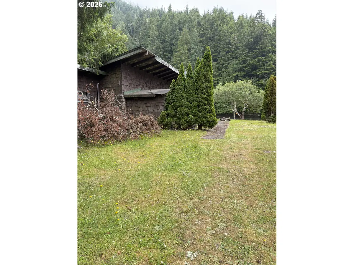 1888 S Windy Bend Dr, Lincoln City, OR 97367 - #1