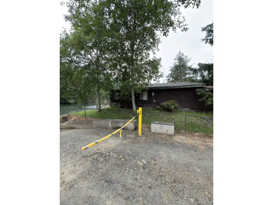 1888 S Windy Bend Dr, Lincoln City, OR 97367 - #2