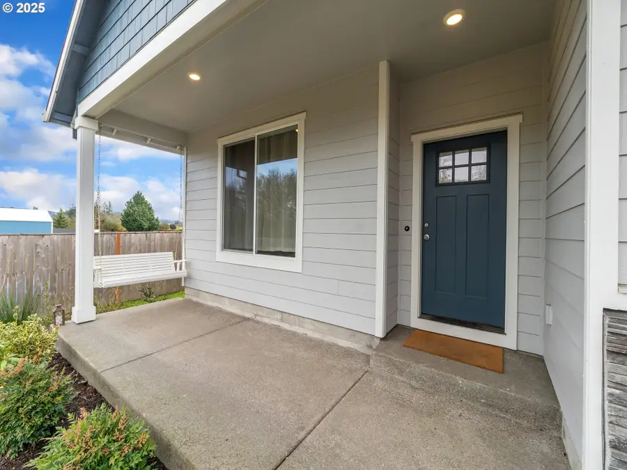 893 E Cleveland St, Carlton, OR 97111 - Image #2