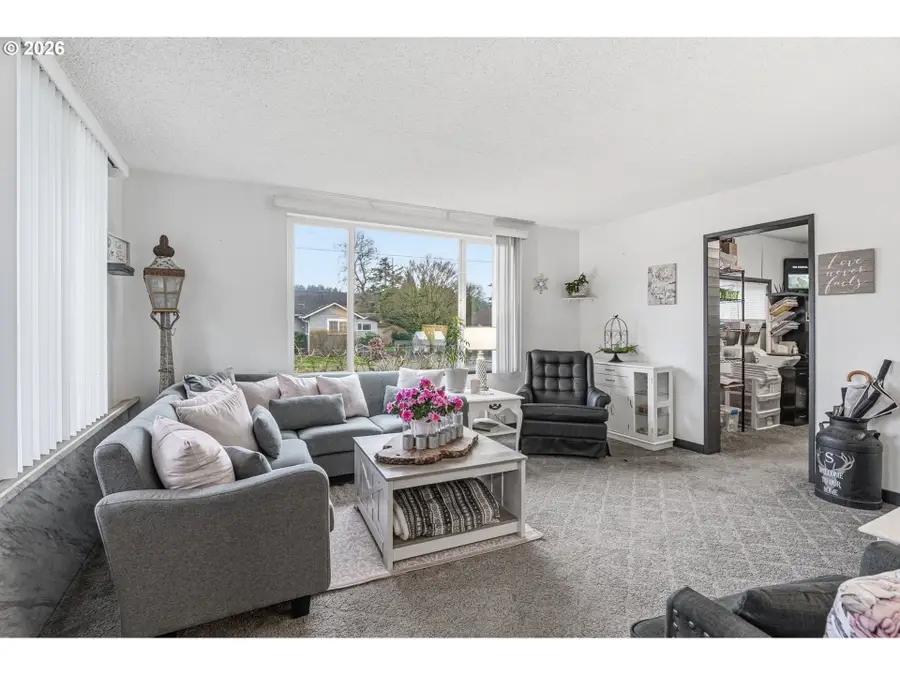 441 4th Ave, Castle Rock, WA 98611 - #3