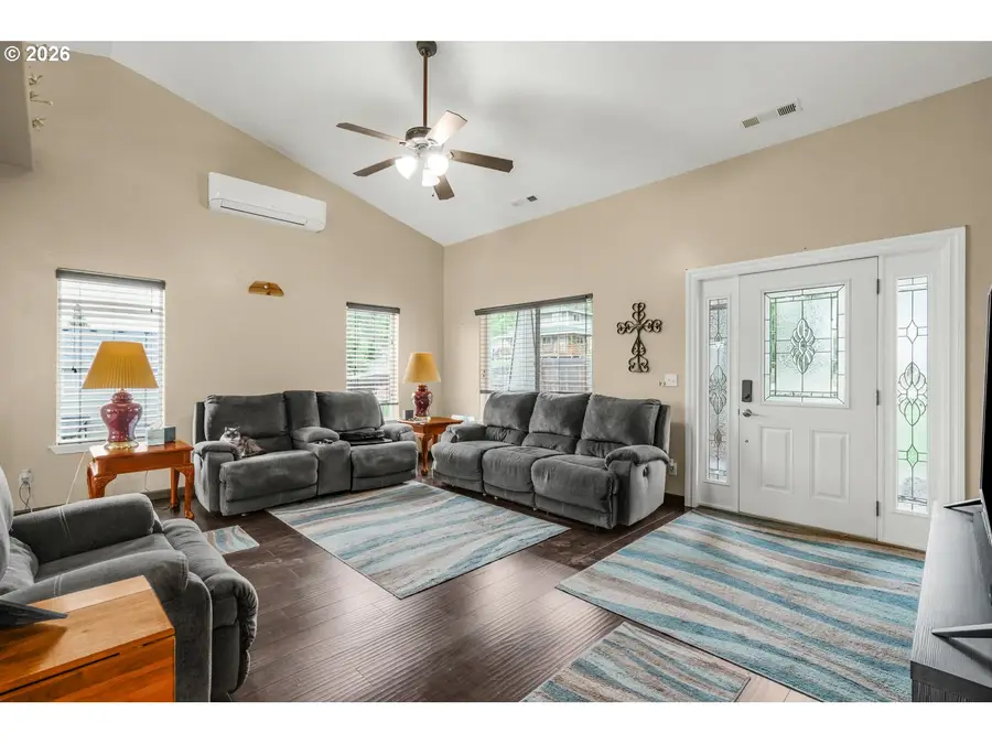 120 Linda Ln, Shady Cove, OR 97539 - #2