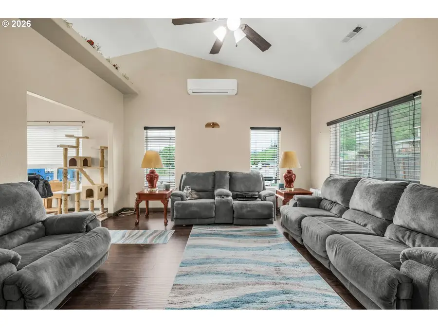 120 Linda Ln, Shady Cove, OR 97539 - #3