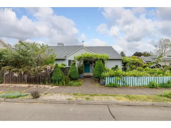 10619 SW Windsor Pl, Portland, OR 97223
