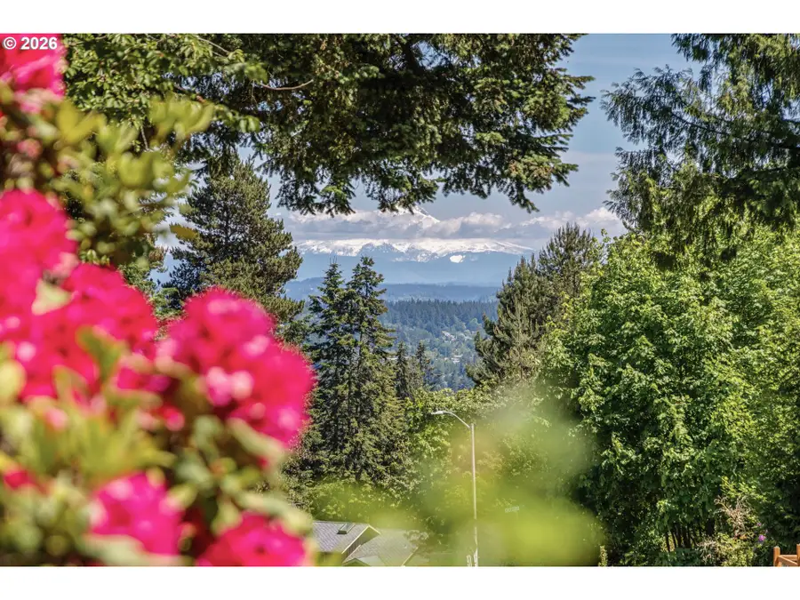1121 Devon Ln, Lake Oswego, OR 97034 - #3