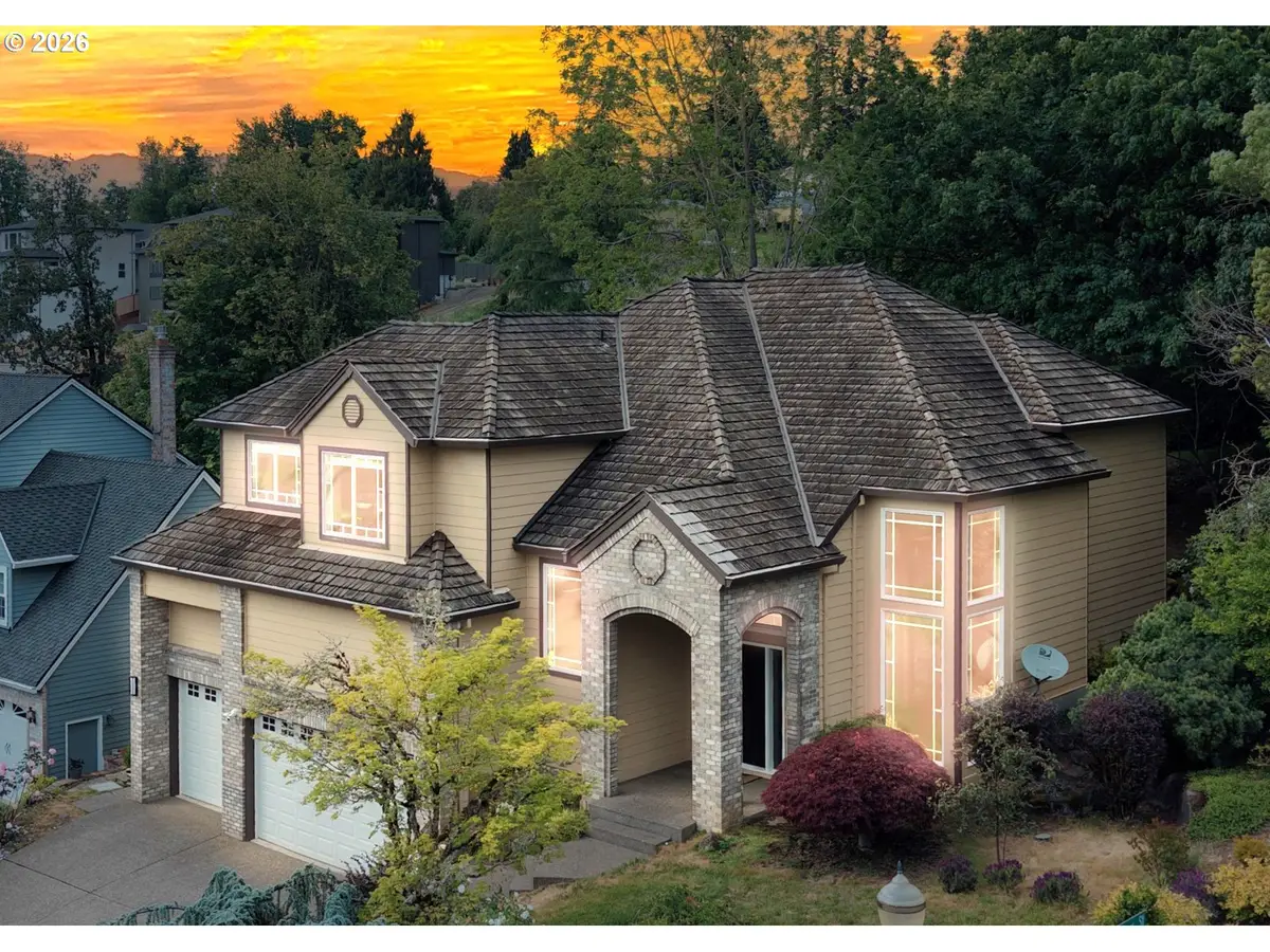 3821 Fairhaven Dr, West Linn, OR 97068 - #1