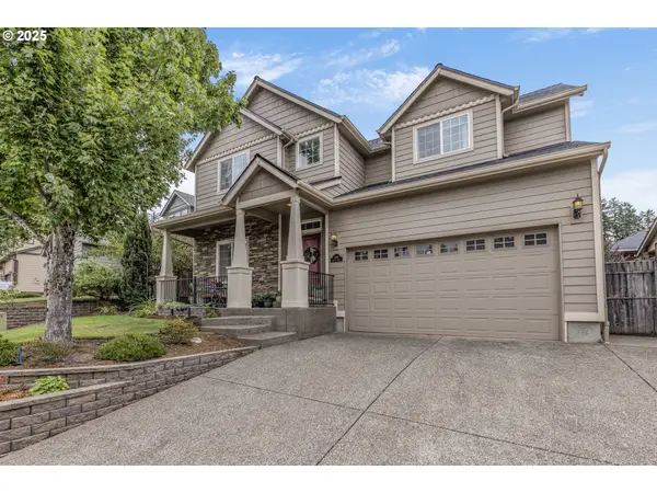 3369 Falcon Dr, Springfield, OR 97477