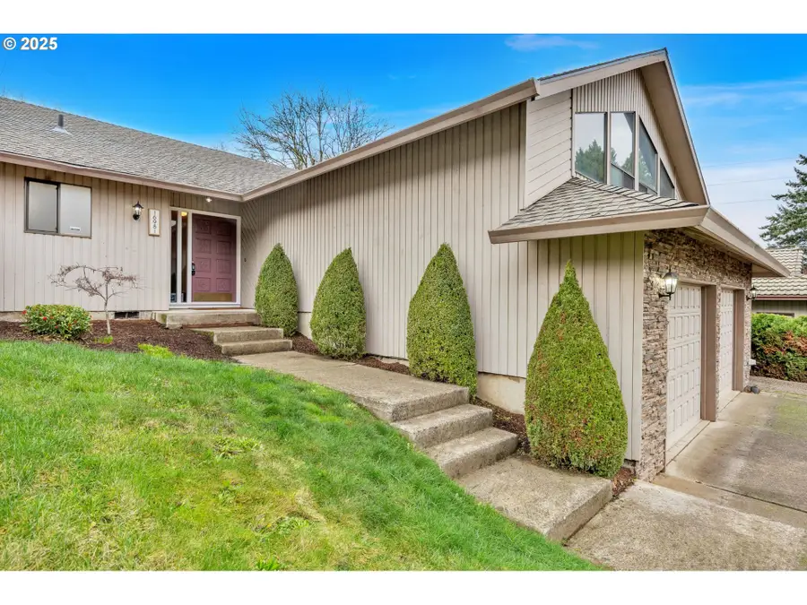 16981 Stanhelma Dr, Gladstone, OR 97027 - Image #3