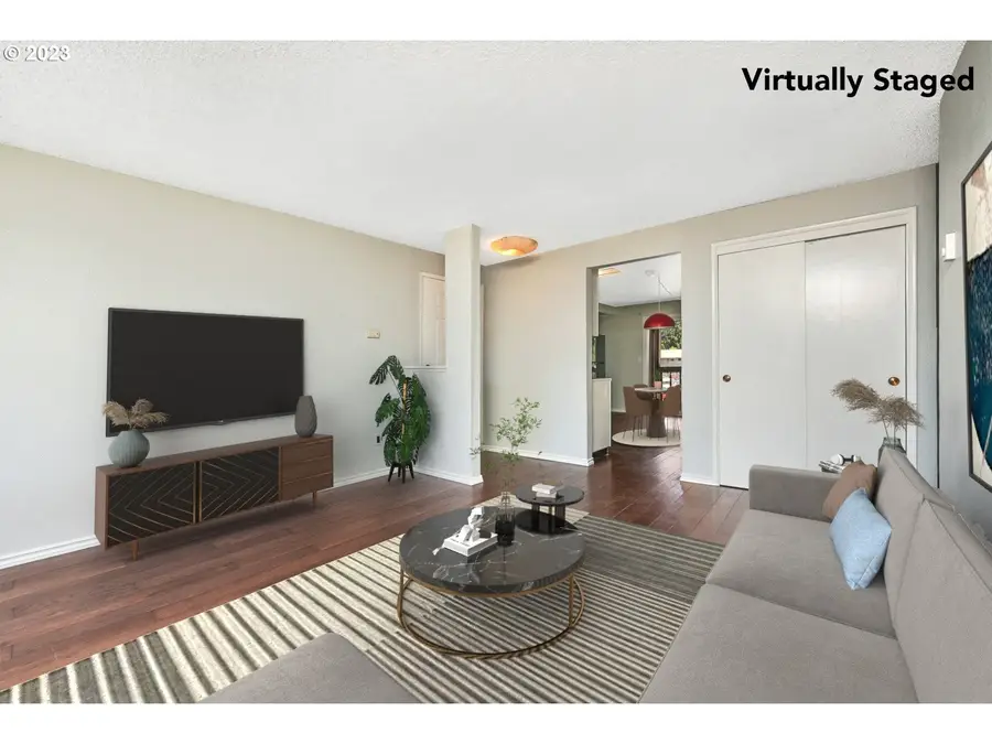 1470 SE Walnut St #206, Hillsboro, OR 97123 - #3