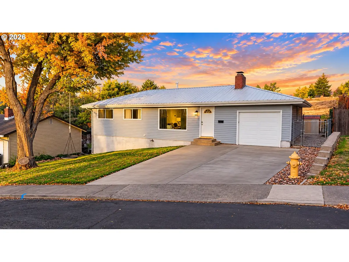 920 SW 33rd St, Pendleton, OR 97801 - #1