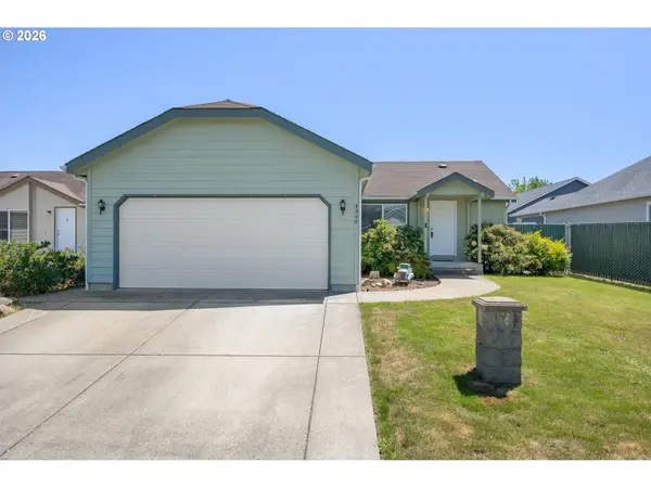 5340 Golden Eagle Dr, Eugene, OR 97402