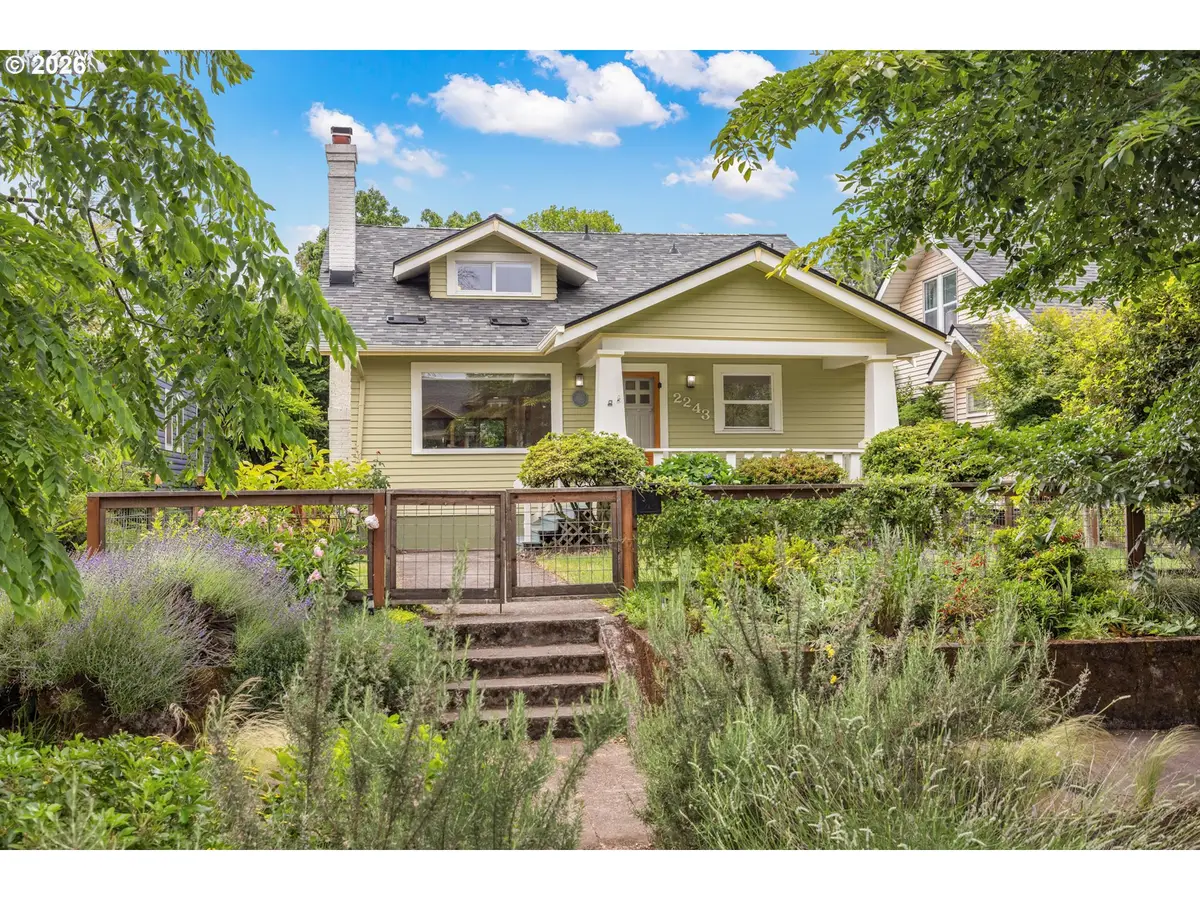 2243 SE Ladd Ave, Portland, OR 97214 - #1