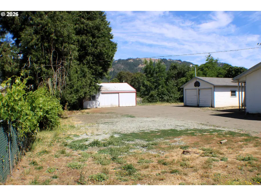 309 N Old Pacific Hwy, Tri City, OR 97457 - #3