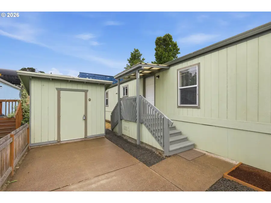 4475 Franklin Blvd #9, Eugene, OR 97403 - #2