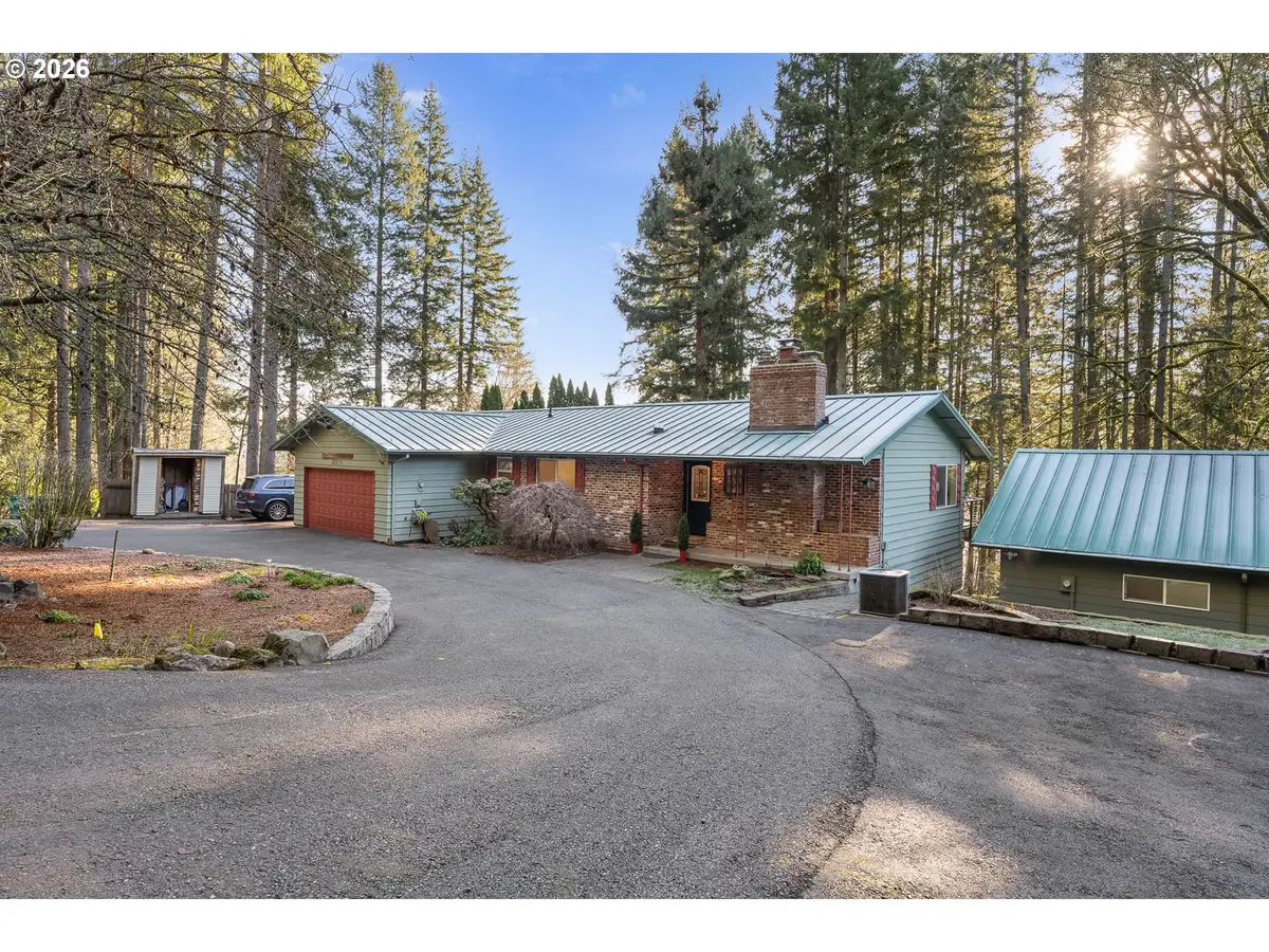 32570 Glen View Ln, Scappoose, OR 97056 - Image #1