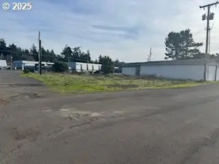 1073 Highway 101, Florence, OR 97439 - Image #3