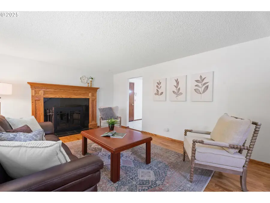 7225 SW Juniper Ter, Beaverton, OR 97008 - #3