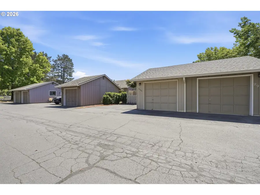 2986 SE Blue Bird Dr, Hillsboro, OR 97123 - #3