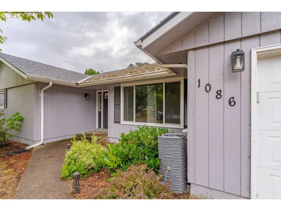1086 Hanover Ct, Salem, OR 97302 - #3