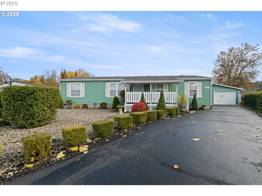 281 Heavenly Ct, Sutherlin, OR 97479 - Image #2