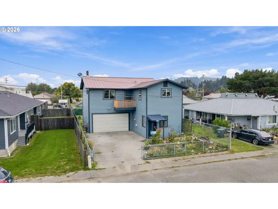 851 Greenwood Ave, Reedsport, OR 97467 - #2
