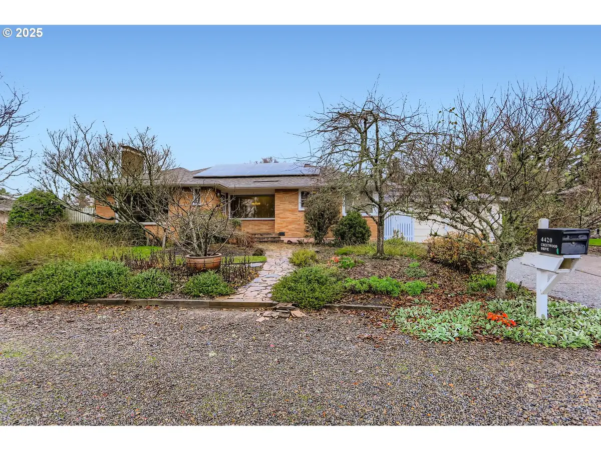 4420 SW Crestwood Dr, Portland, OR 97225 - Image #1