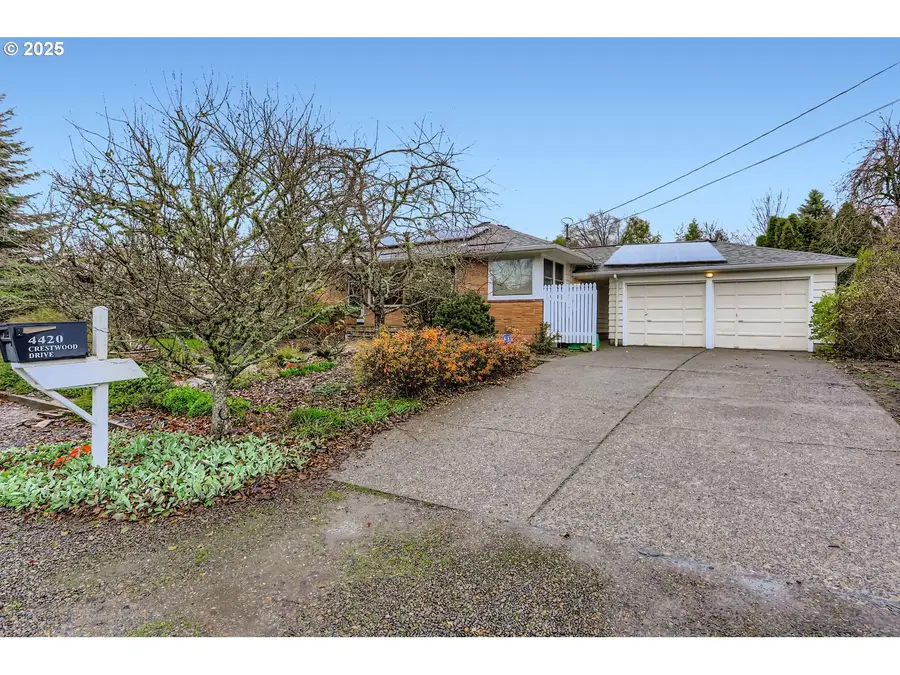 4420 SW Crestwood Dr, Portland, OR 97225 - Image #2