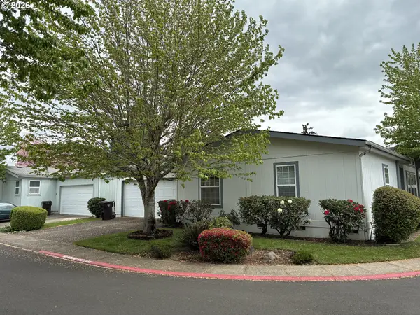 1111 SE 3rd Ave #61, Canby, OR 97013