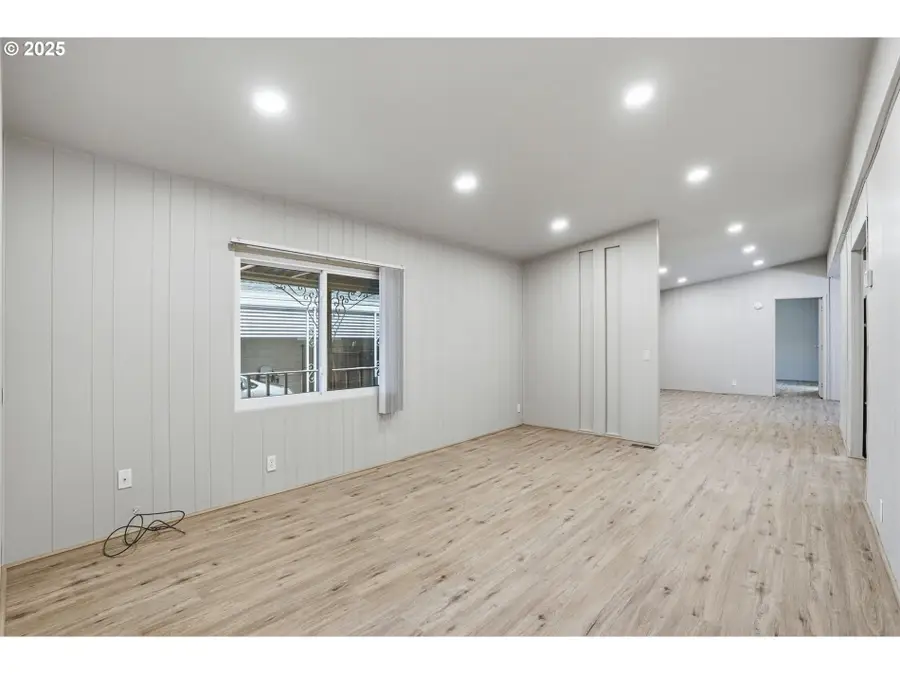 21100 NE Sandy Blvd #59, Fairview, OR 97024 - Image #2