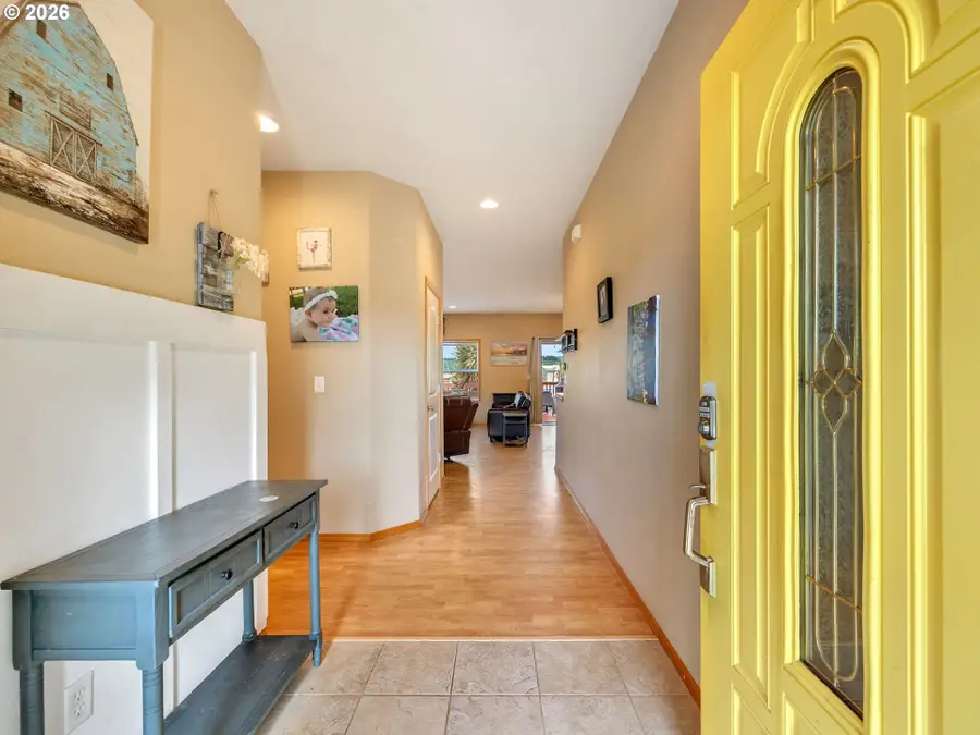 42465 Dale Ln, Astoria, OR 97103 - #3