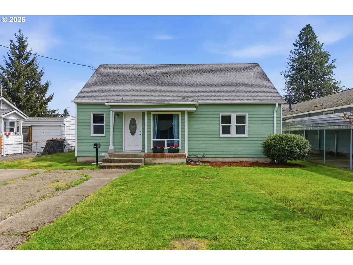 416 NW 5th Ave, Kelso, WA 98626 - #1