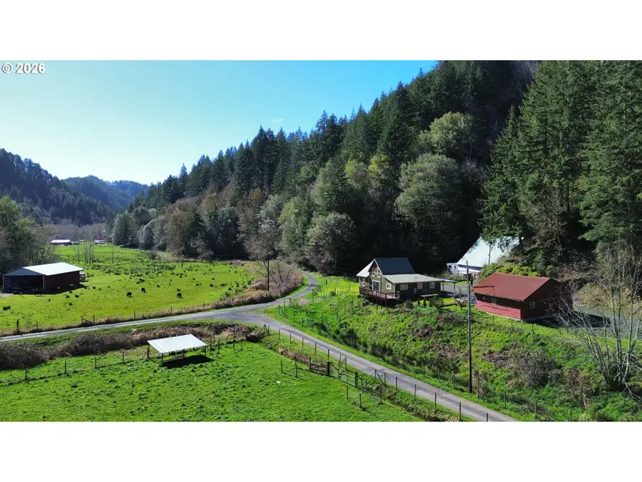 769 Deans Creek Rd, Reedsport, OR 97467 - #2