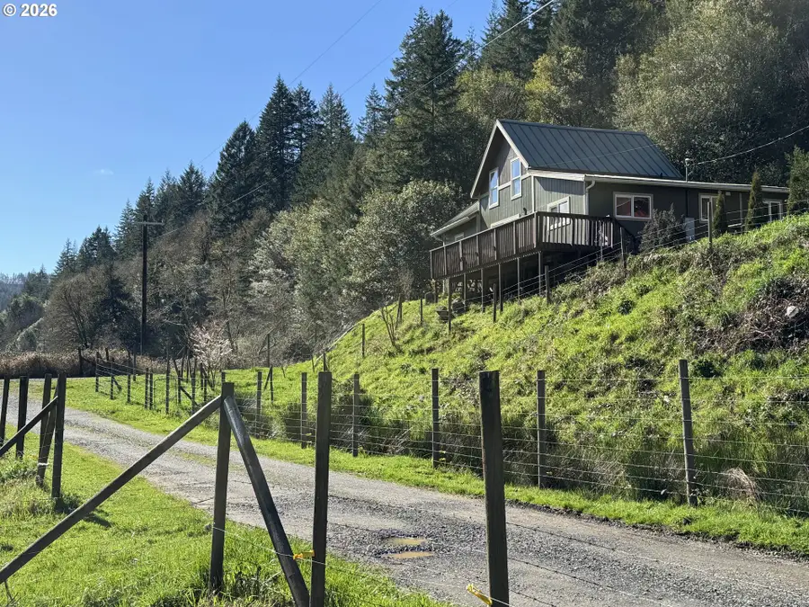 769 Deans Creek Rd, Reedsport, OR 97467 - #3