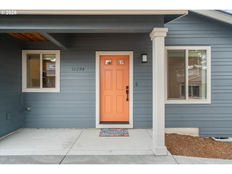 12294 Meadowlawn Dr, Oregon City, OR 97045 - #2