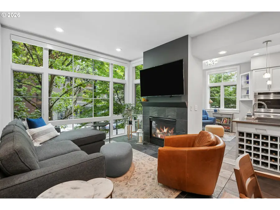 747 NW 11th Ave, Portland, OR 97209 - #3