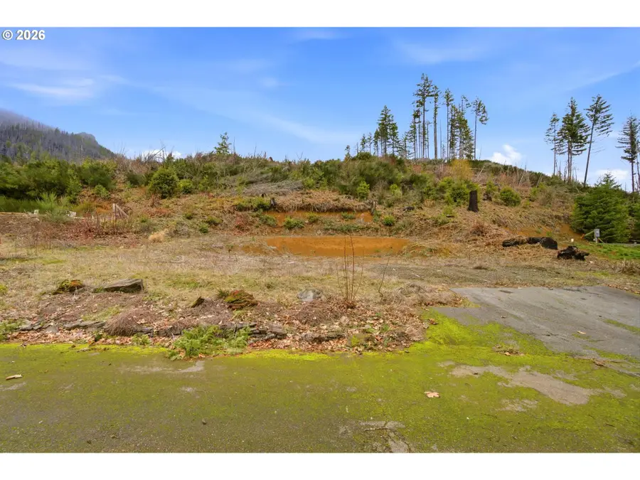 150 W 2nd St, Detroit, OR 97342 - #2