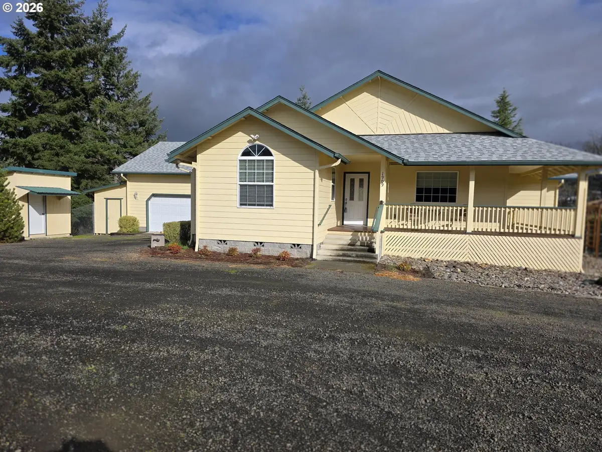 1909 W Duke Rd, Sutherlin, OR 97479 - #1